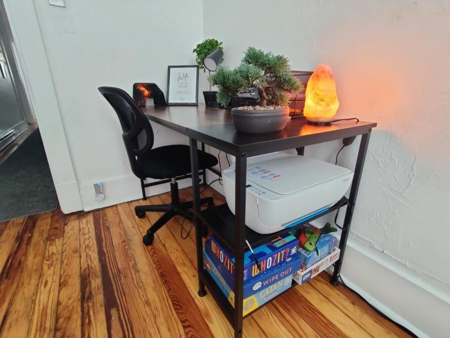 Lovely 2Br W Office Space - King Bed & Alexa Apartment Pittsburgh Bagian luar foto